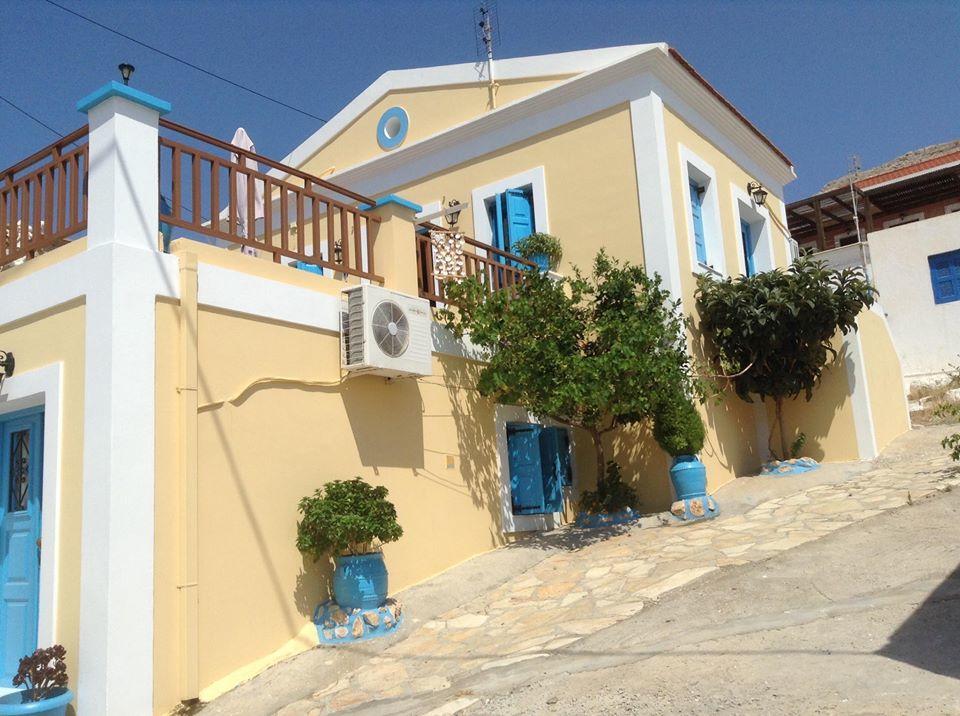 Villa Efraim Amalia Chalki Town Extérieur photo